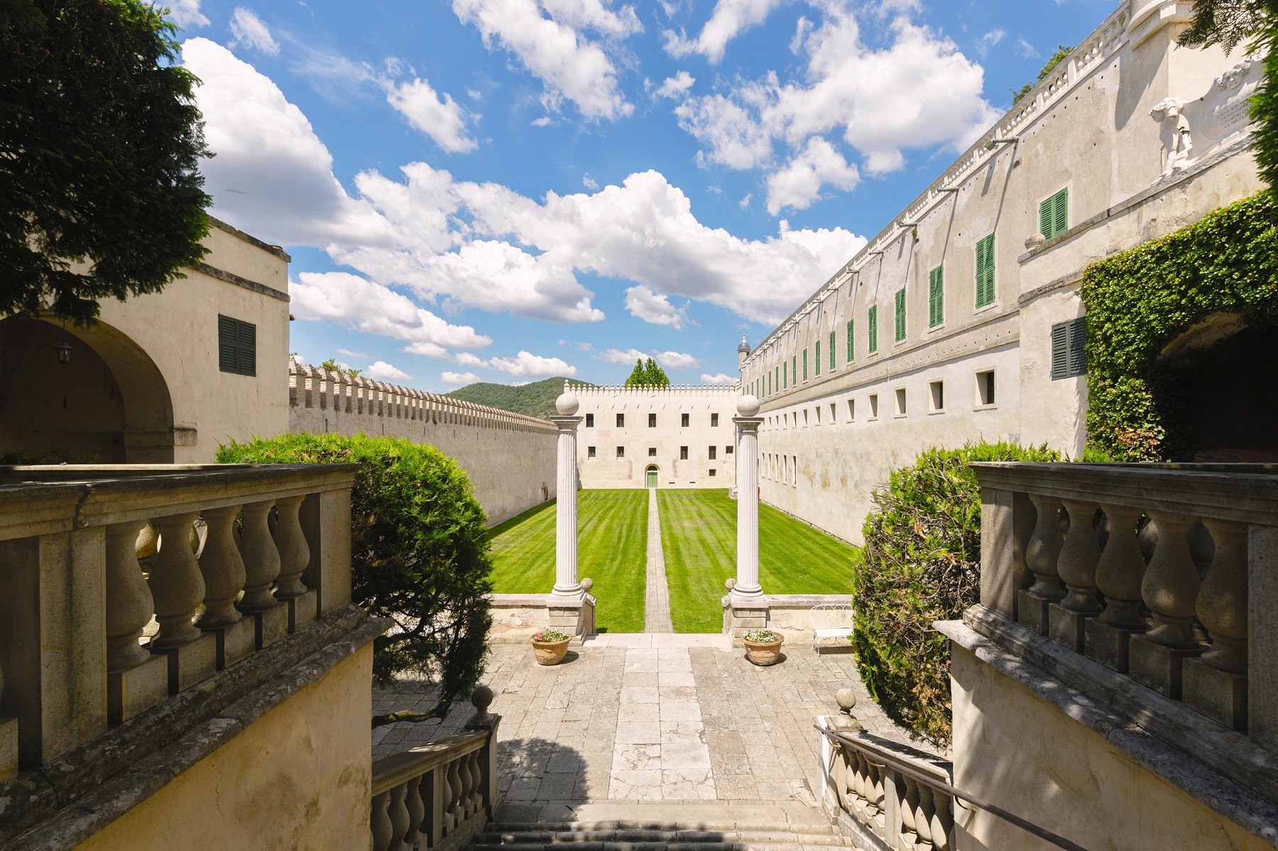 CORTILE DEI GIGANTI