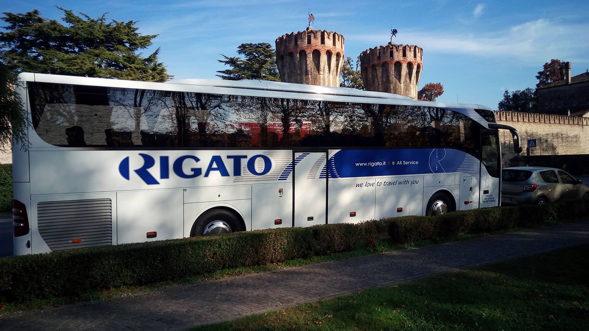 Rigato-Noleggio-Bus-1